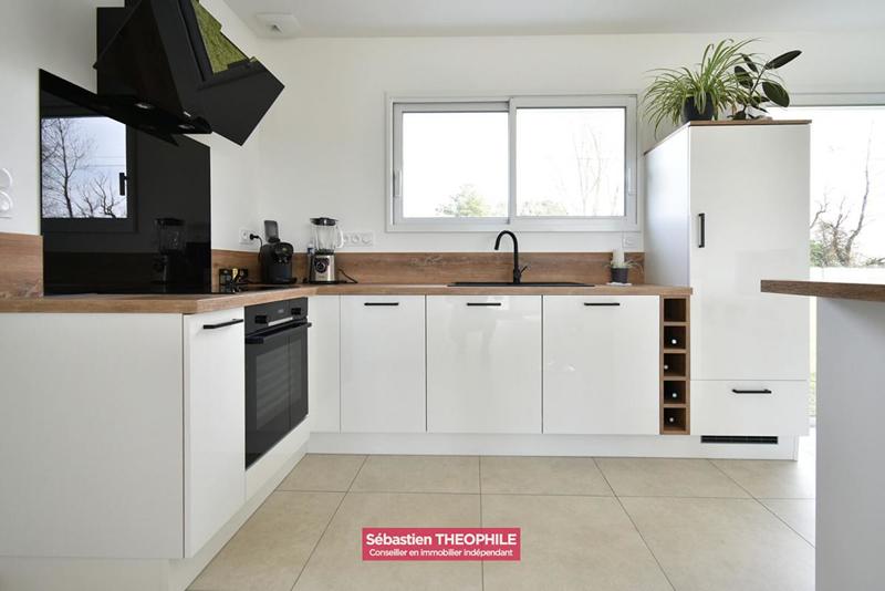 Maison - 102 m² - 4 pièces