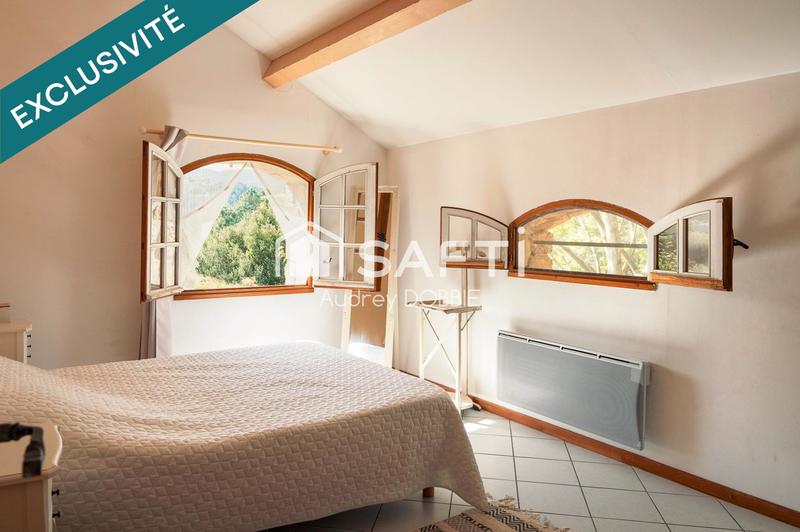 Maison - 204 m² - 8 pièces