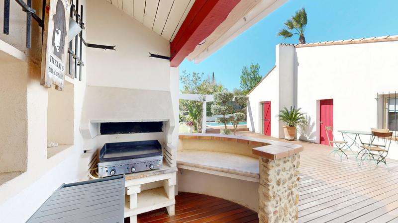 Villa - 216 m² - 6 pièces