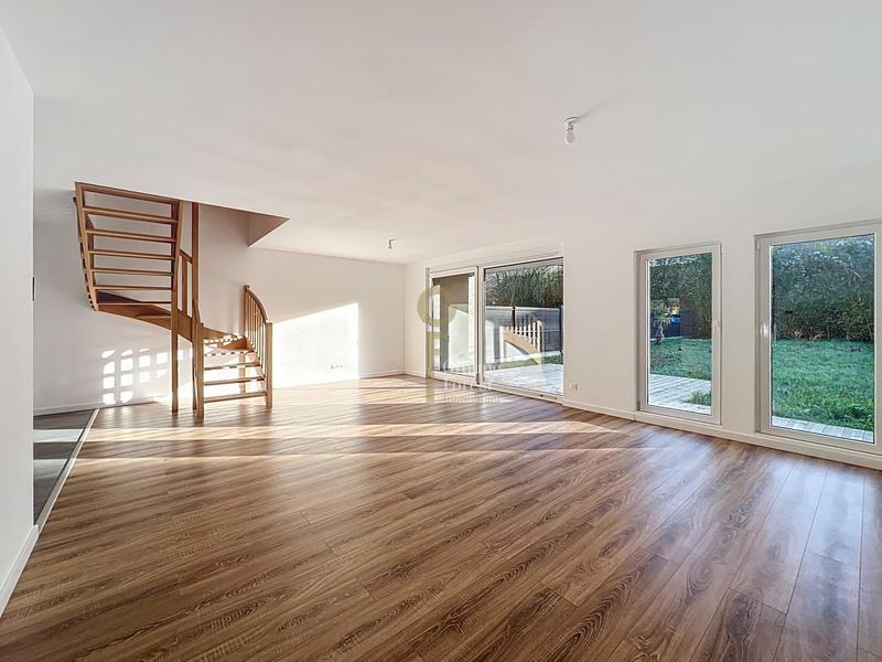 Maison - 148 m² - 6 pièces