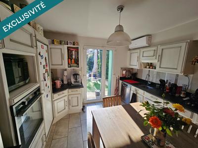 Maison - 220 m² - 9 pièces