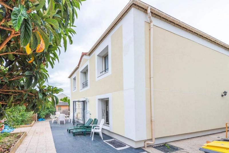 Maison - 145 m² - 6 pièces
