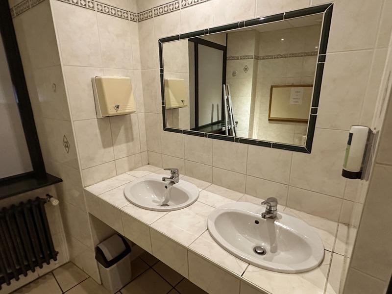 Fonds de commerce - 700 m²