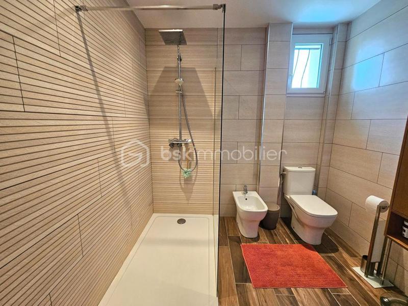 Pavillon - 110 m² - 6 pièces