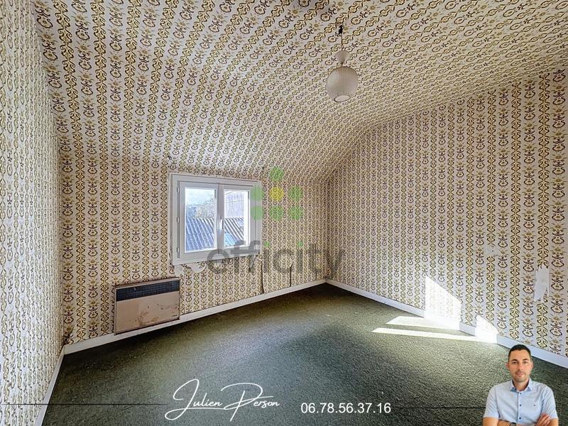 Maison - 211 m² - 9 pièces