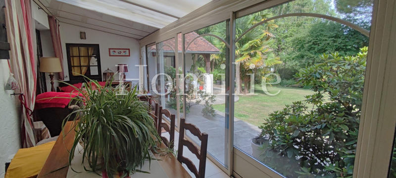 Maison - 386 m² - 9 pièces