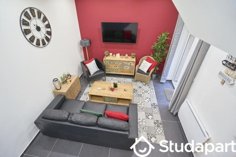 Chambre - 13 m² - 1 pièce