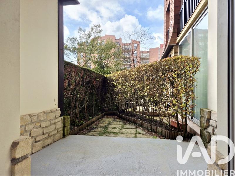 Studio - 25 m² - 1 pièce