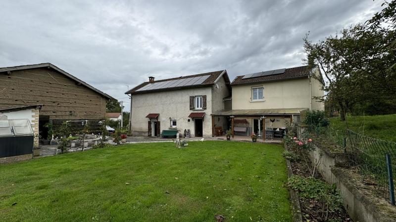 Maison - 180 m² - 8 pièces