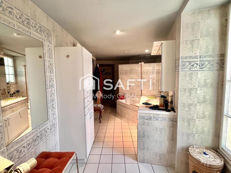 Maison - 206 m² - 7 pièces