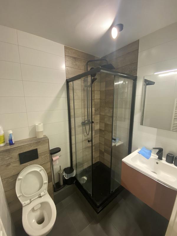 Appartement - 97 m² - 6 pièces