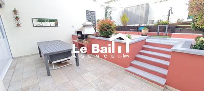 Maison - 103 m² - 5 pièces