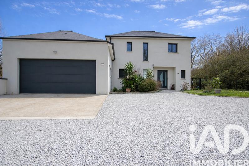 Maison - 149 m² - 8 pièces