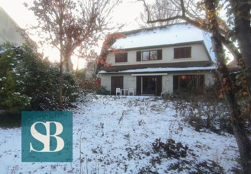 Maison - 144 m² - 8 pièces