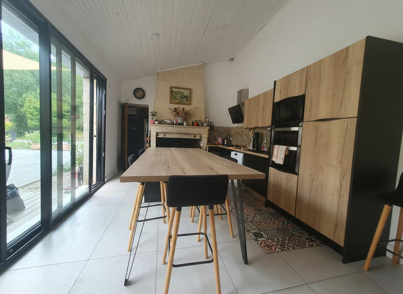 Maison - 250 m² - 5 pièces