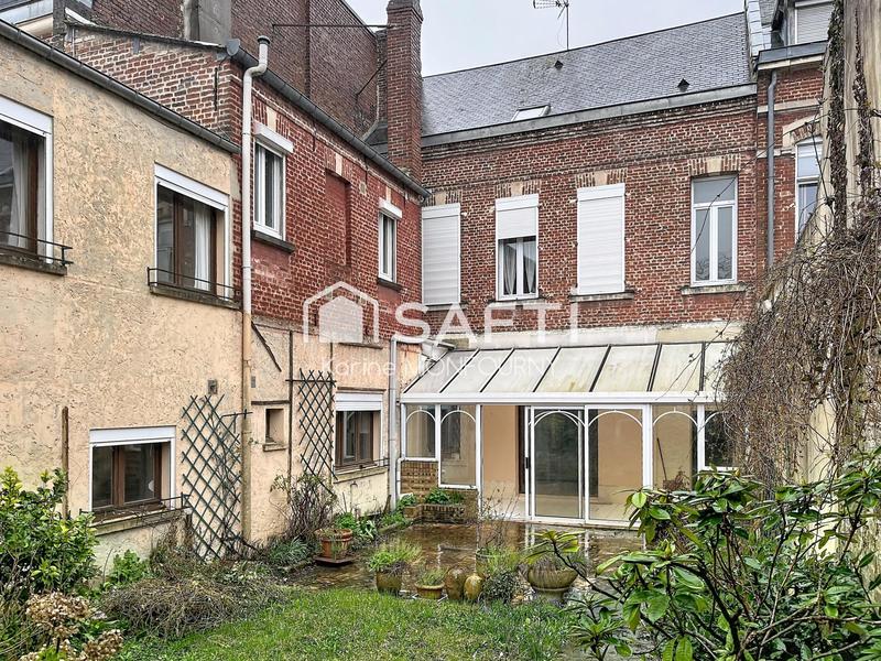 Maison - 217 m² - 9 pièces