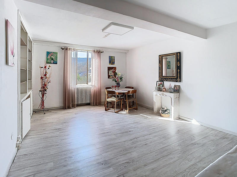 Maison - 167 m² - 6 pièces