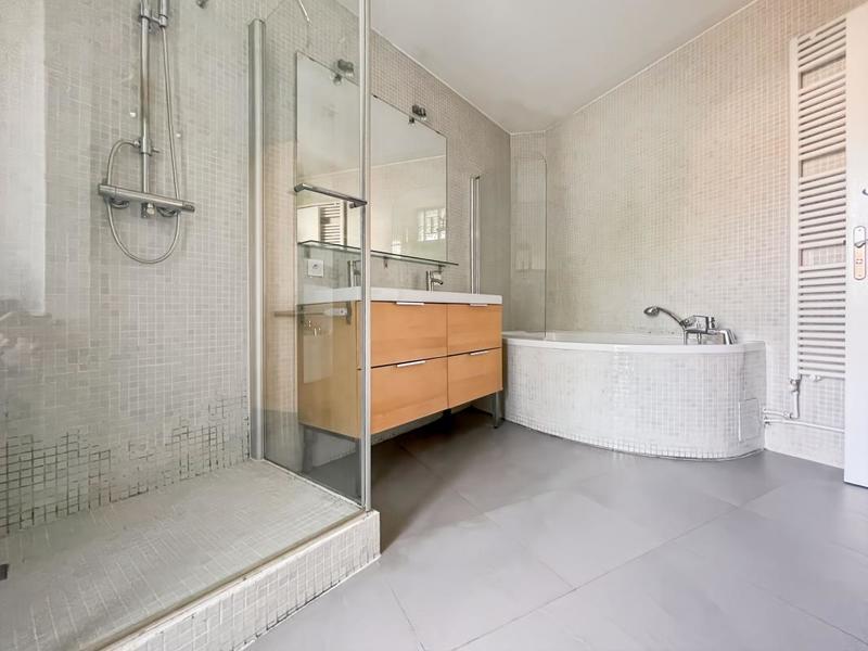 Appartement - 111 m² - 4 pièces