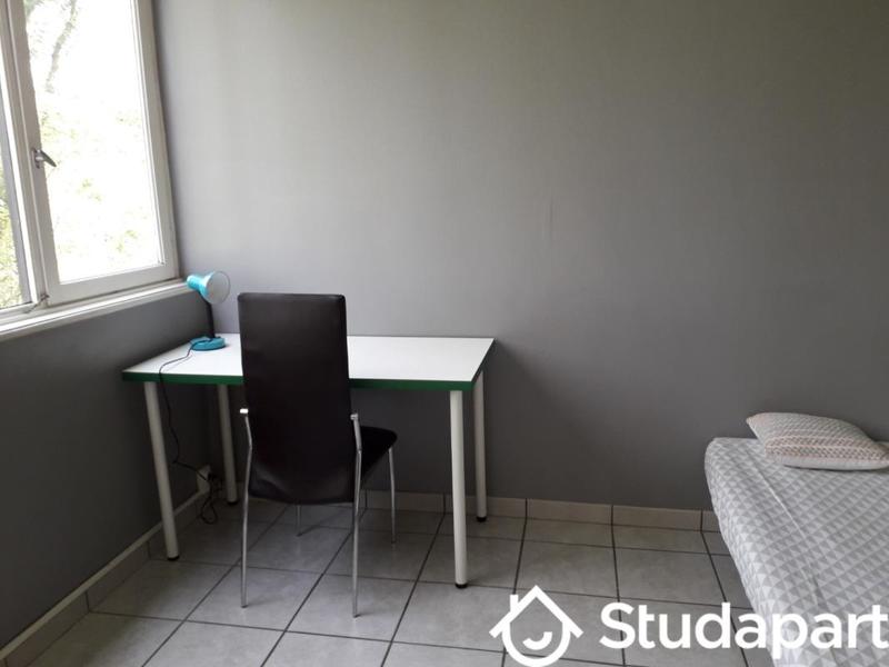 Chambre - 9 m² - 1 pièce