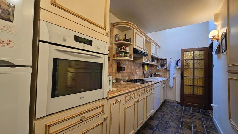 Maison - 202 m² - 7 pièces