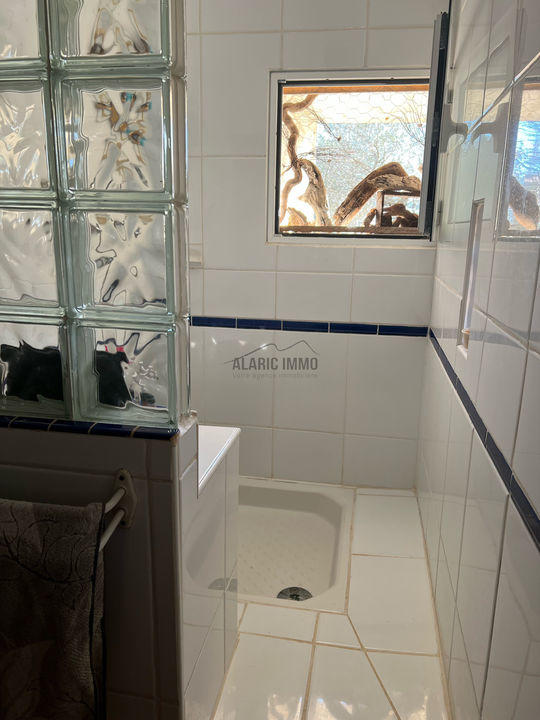 Maison - 219 m² - 8 pièces