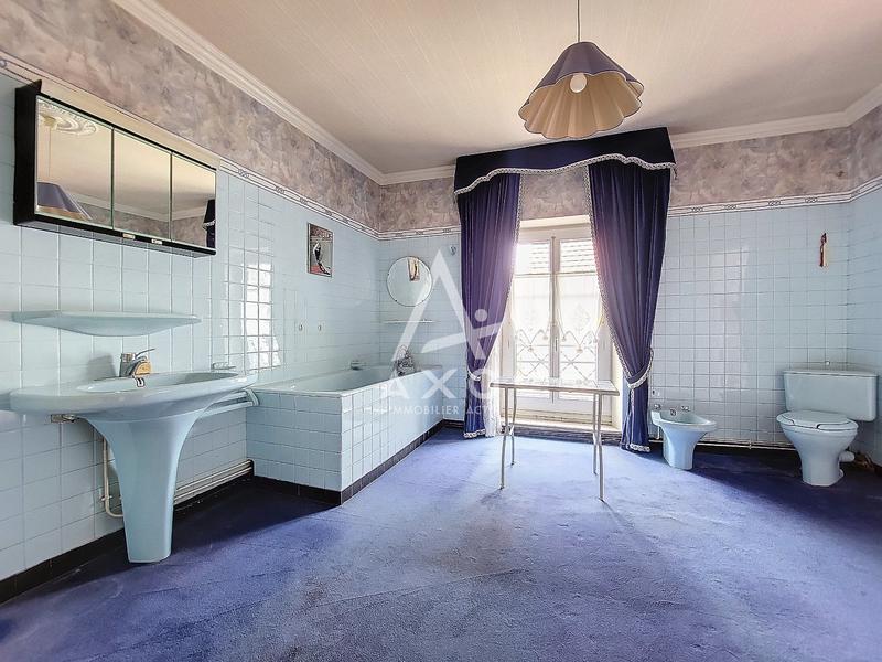 Maison de ville - 210 m² - 9 pièces