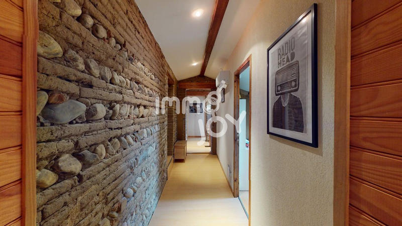 Maison - 185 m² - 7 pièces