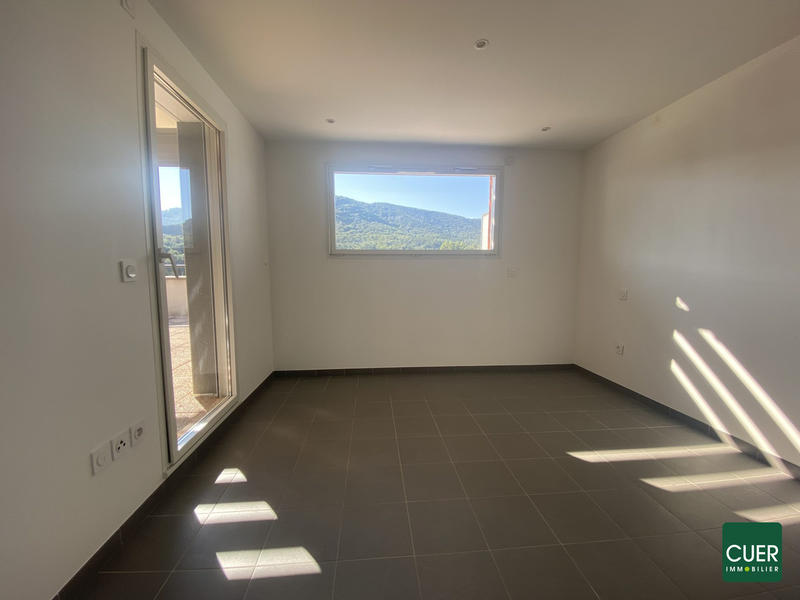 Appartement - 87 m² - 4 pièces