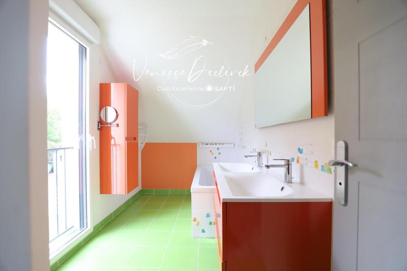 Maison - 180 m² - 7 pièces