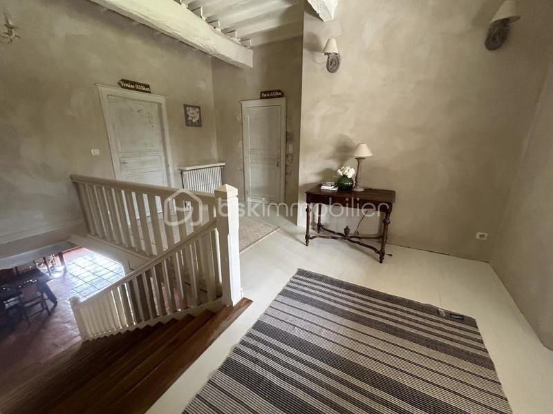 Moulin - 897 m² - 16 pièces