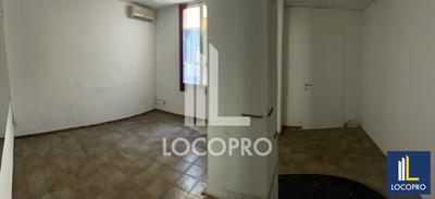 Local commercial - 147 m²
