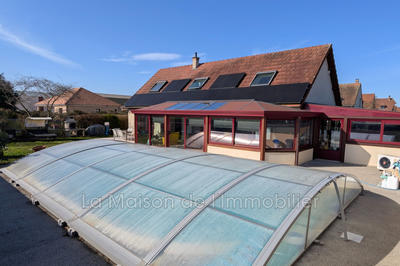 Pavillon - 210 m² - 8 pièces