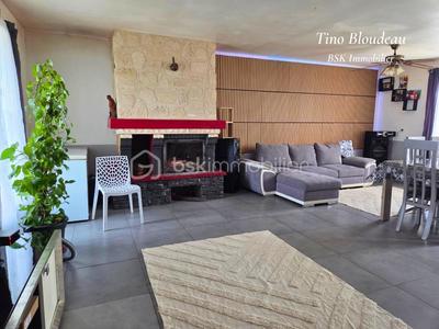 Maison - 93 m² - 4 pièces