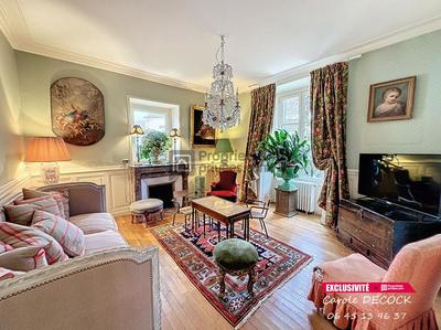 Propriété - 266 m² - 11 pièces