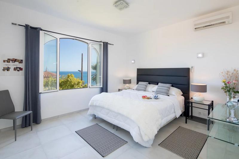 Villa - 230 m² - 5 pièces