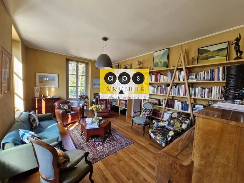 Maison de ville - 200 m² - 8 pièces