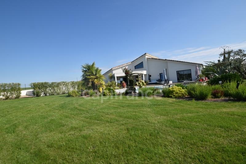 Villa - 160 m² - 5 pièces
