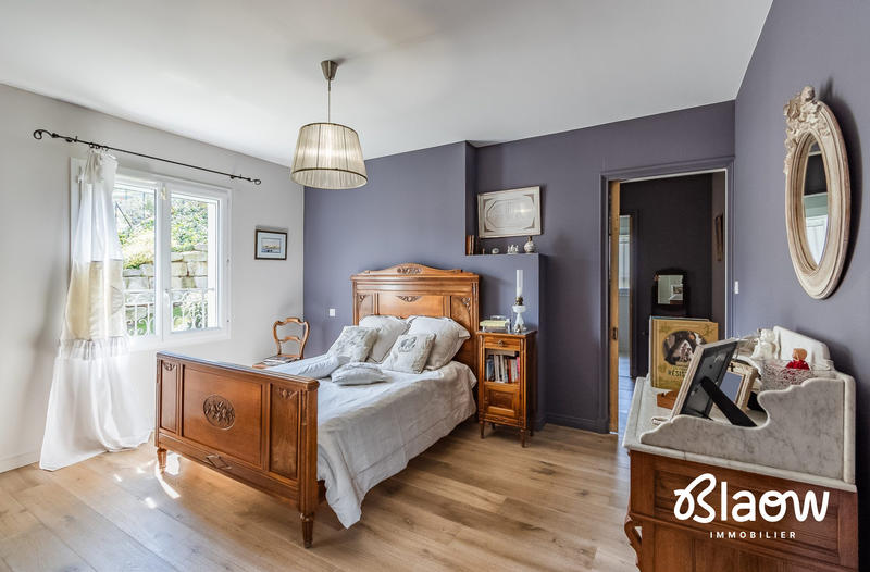 Maison contemporaine - 253 m² - 7 pièces