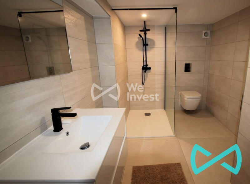 Villa - 235 m² - 6 pièces