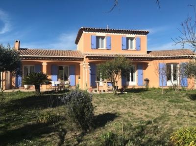 Villa - 159 m² - 8 pièces