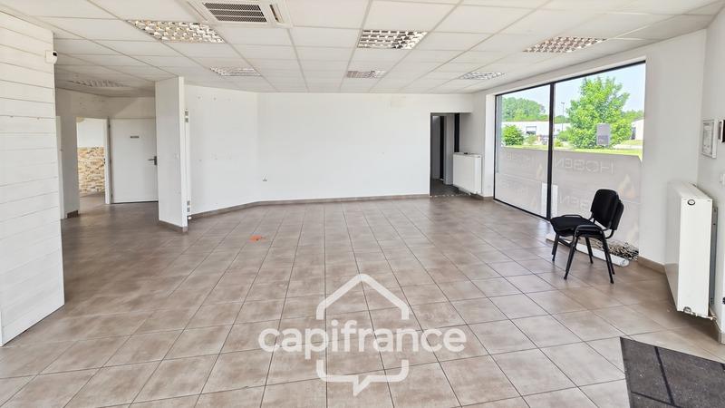 Local commercial - 220 m² - 7 pièces