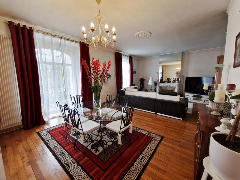 Appartement - 160 m² - 4 pièces