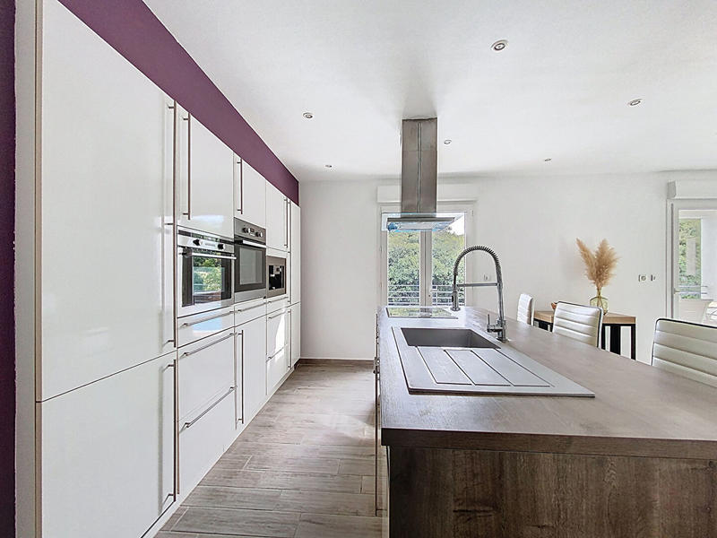 Appartement - 77 m² - 3 pièces