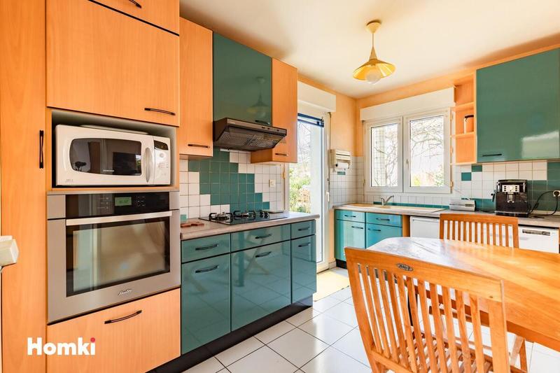 Maison - 98 m² - 5 pièces