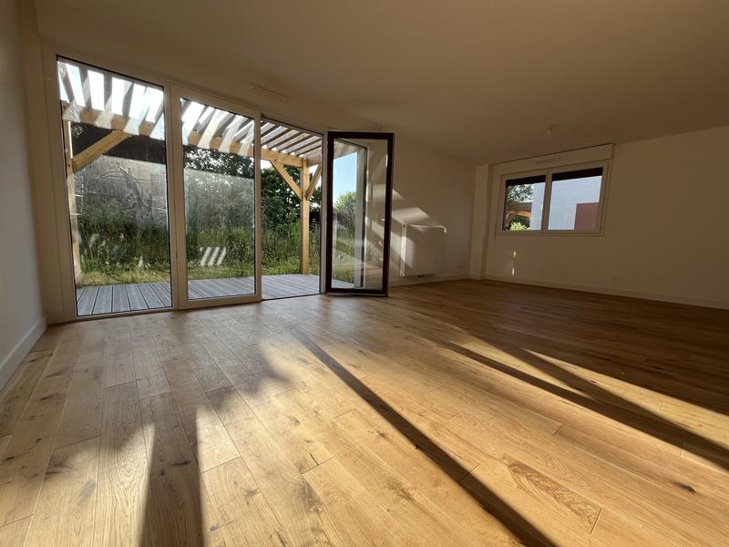 Maison contemporaine - 95 m² - 4 pièces