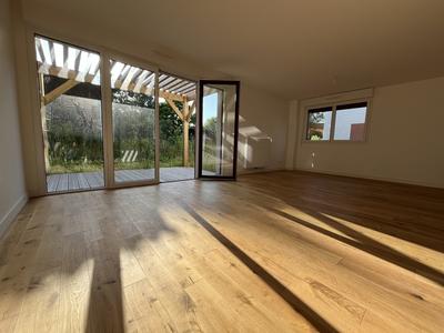 Maison contemporaine - 95 m² - 4 pièces