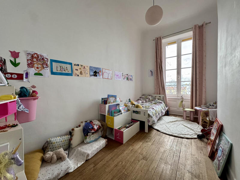 Appartement - 221 m² - 8 pièces