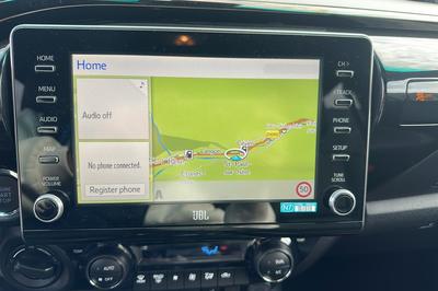 Toyota Hilux 2.8 204 Bva Invincible 4p