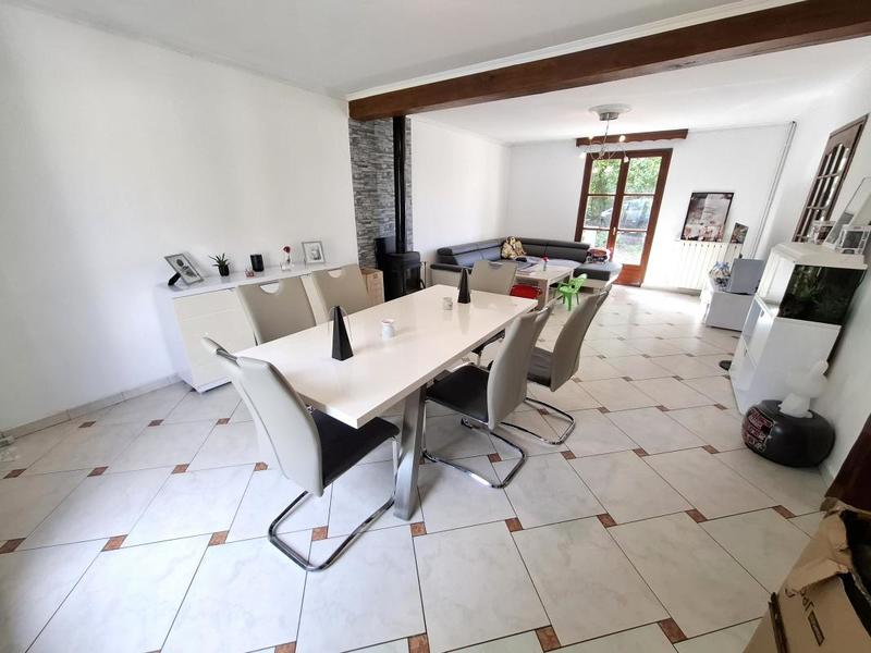 Maison - 137 m² - 6 pièces