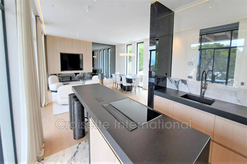 Villa - 388 m² - 6 pièces